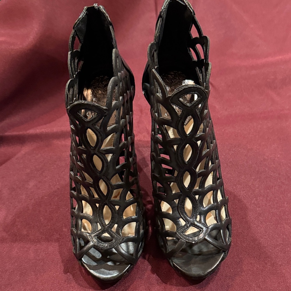 Vince Camuto Black Leather Caged Peep Toe Heels - Size 8 - New without Box - Picture 3 of 9